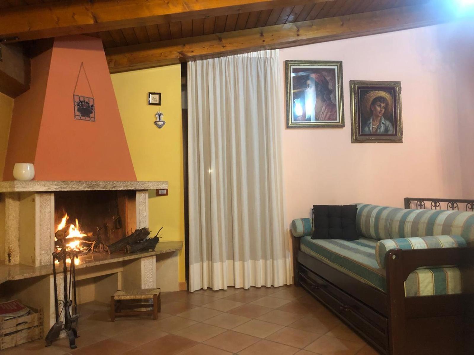 B&B La Rosa Салерно Экстерьер фото