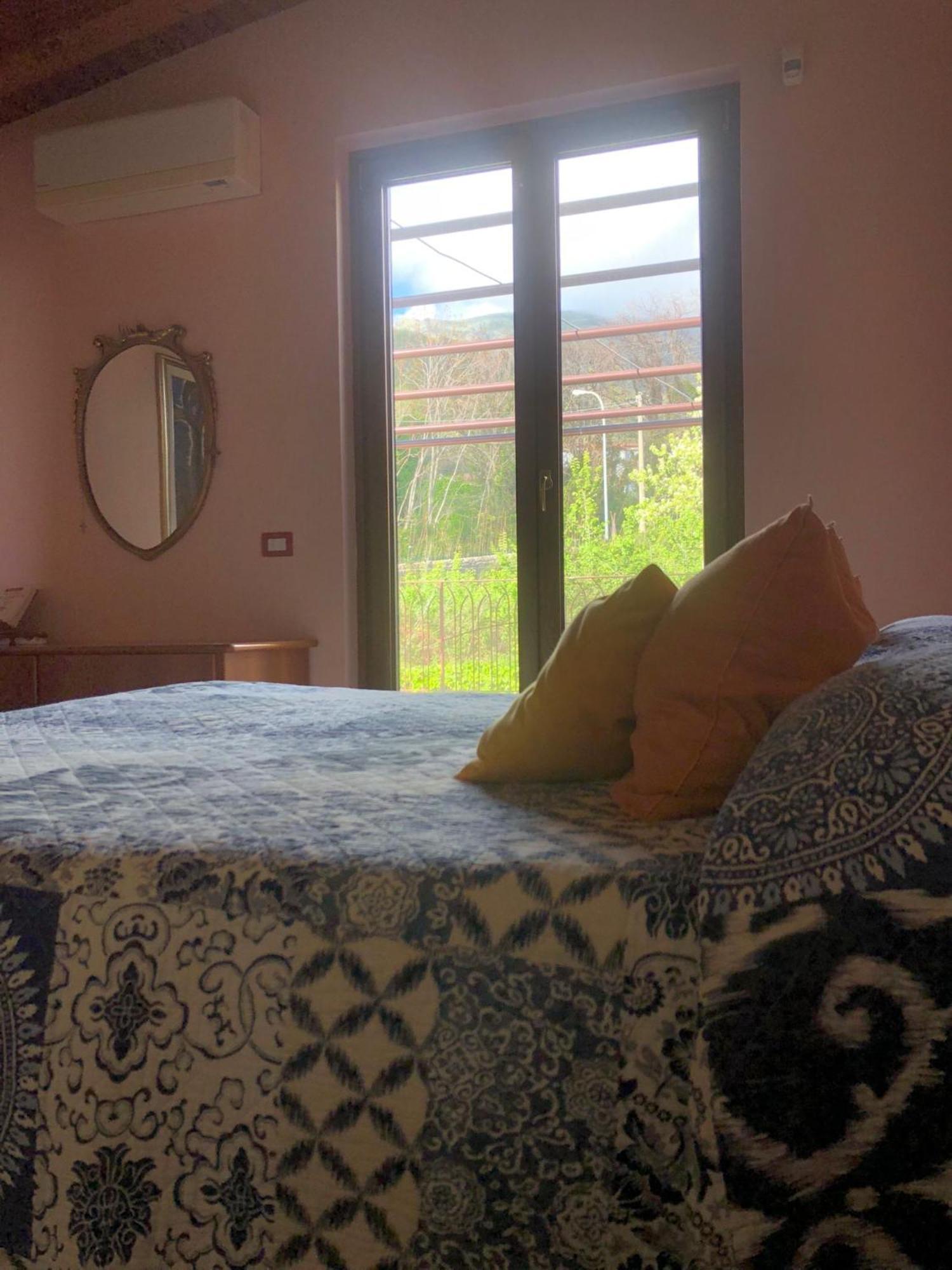 B&B La Rosa Салерно Экстерьер фото
